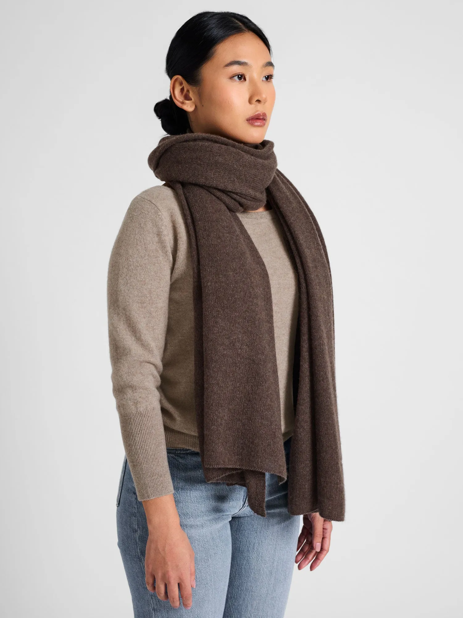 Cashmere scarf "Signature" - dark brown