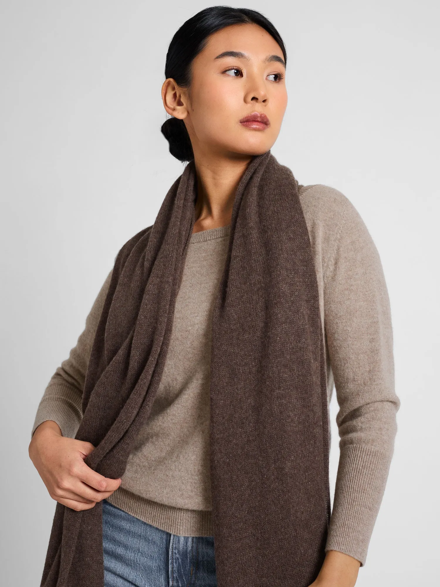 Cashmere scarf "Signature" - dark brown