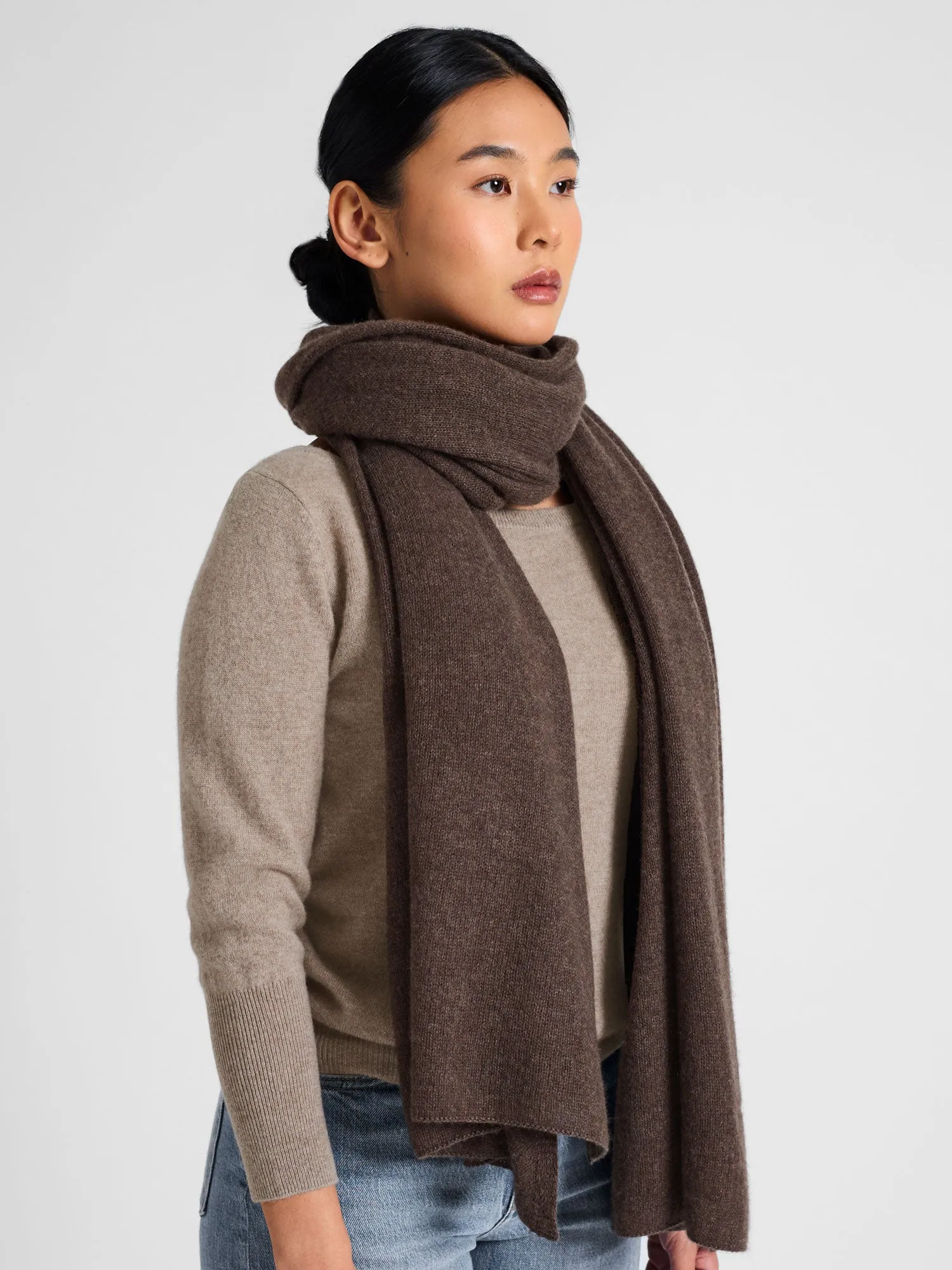 Cashmere scarf "Signature" - dark brown