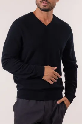 CLASSIC V-NECK SWEATER