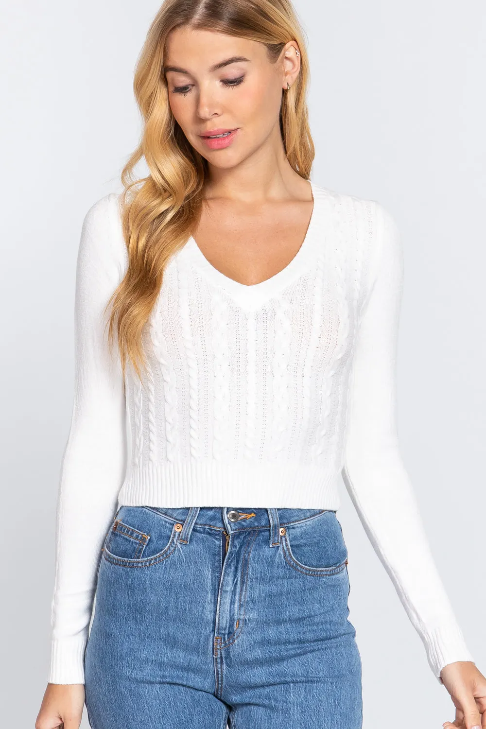 LONG SLEEVE V-NECK CABLE SWEATER